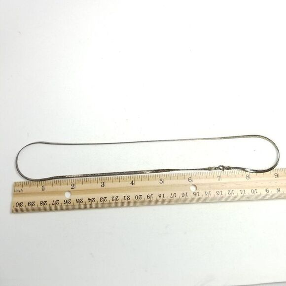 Vintage Heavily Tarnished Sterling Silver Herringbone Flat Chain Necklace Estate - Picture 4 of 6